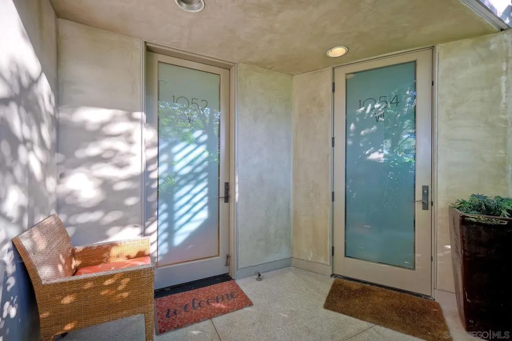 1052 Anchorage Ln San Diego, CA 92106