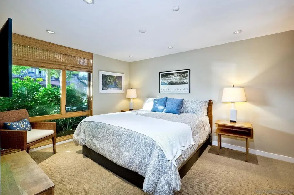 1052 Anchorage Ln San Diego, CA 92106