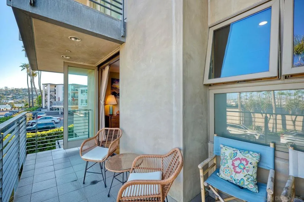 1052 Anchorage Ln San Diego, CA 92106