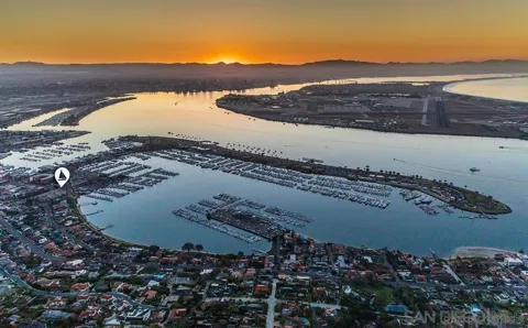 1052 Anchorage Ln
