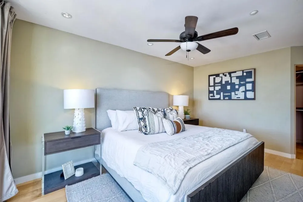 1052 Anchorage Ln San Diego, CA 92106