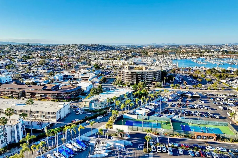 1052 Anchorage Ln San Diego, CA 92106