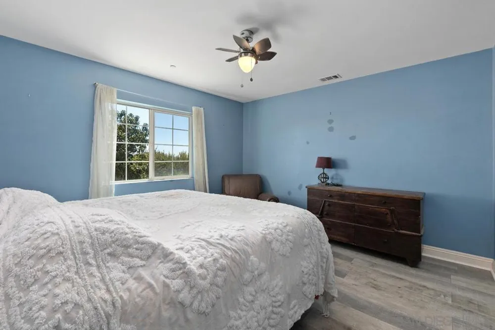 1018 Bellingham Dr Oceanside, CA 92057