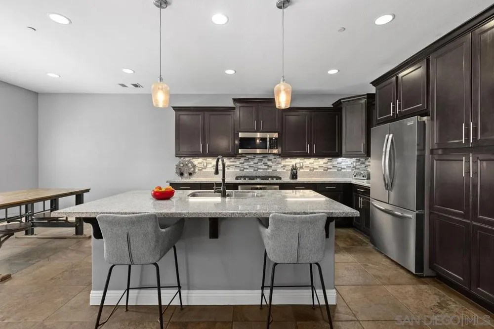 1018 Bellingham Dr Oceanside, CA 92057