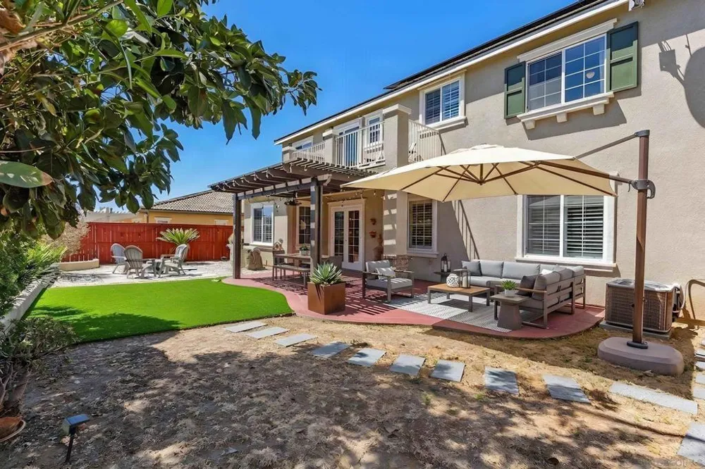 1018 Bellingham Dr Oceanside, CA 92057