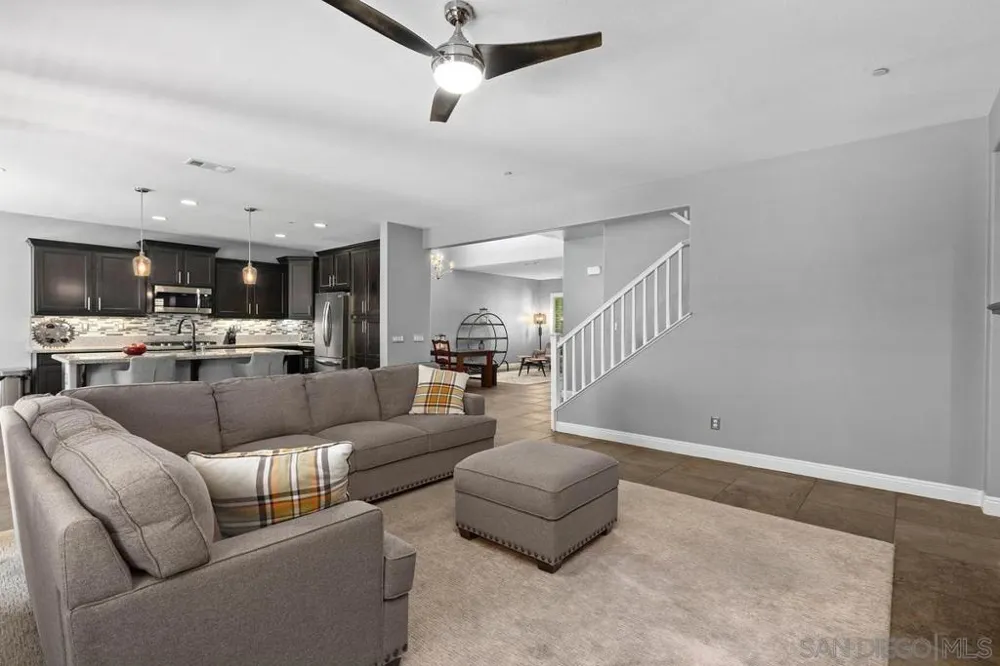 1018 Bellingham Dr Oceanside, CA 92057