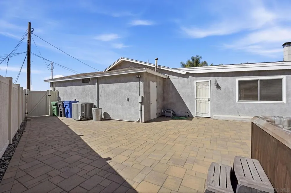 9744 Ramo Ct. Santee, CA 92071