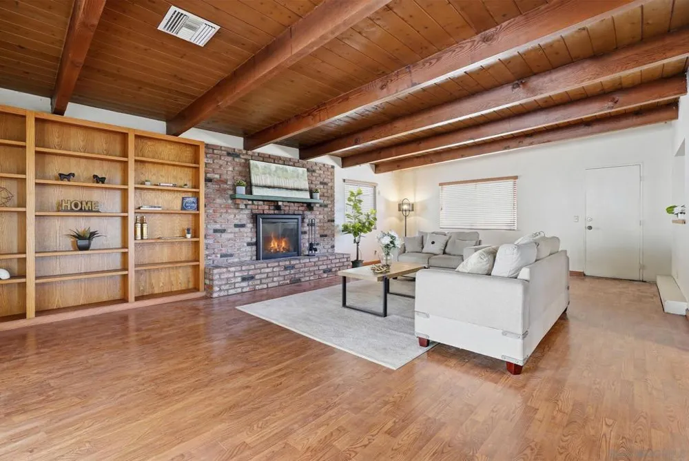 9744 Ramo Ct. Santee, CA 92071