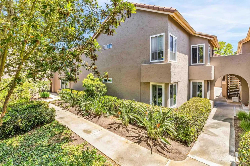 930 Via Mil Cumbres #164 Solana Beach, CA 92075
