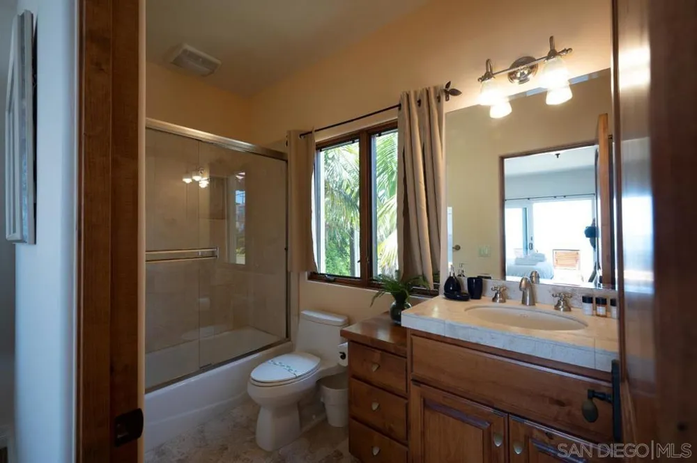 5556 Calumet Avenue La Jolla, CA 92037