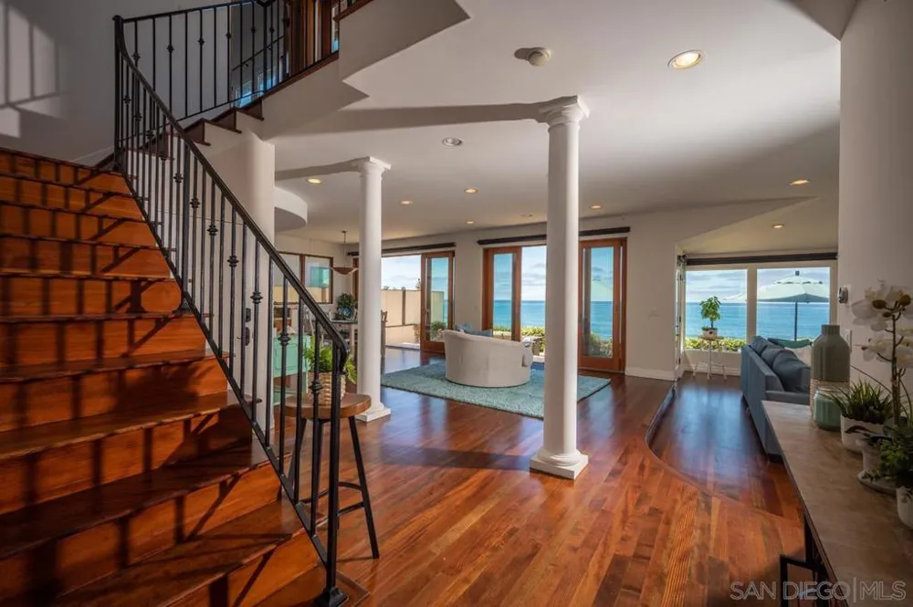 5556 Calumet Avenue La Jolla, CA 92037