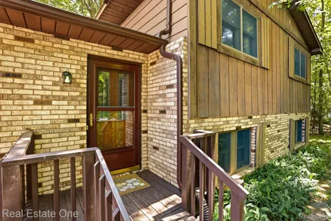 6218 Sturgeon Creek Parkway