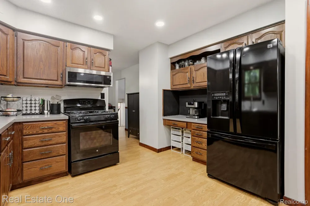 6218 Sturgeon Creek Parkway Midland City, MI 48640