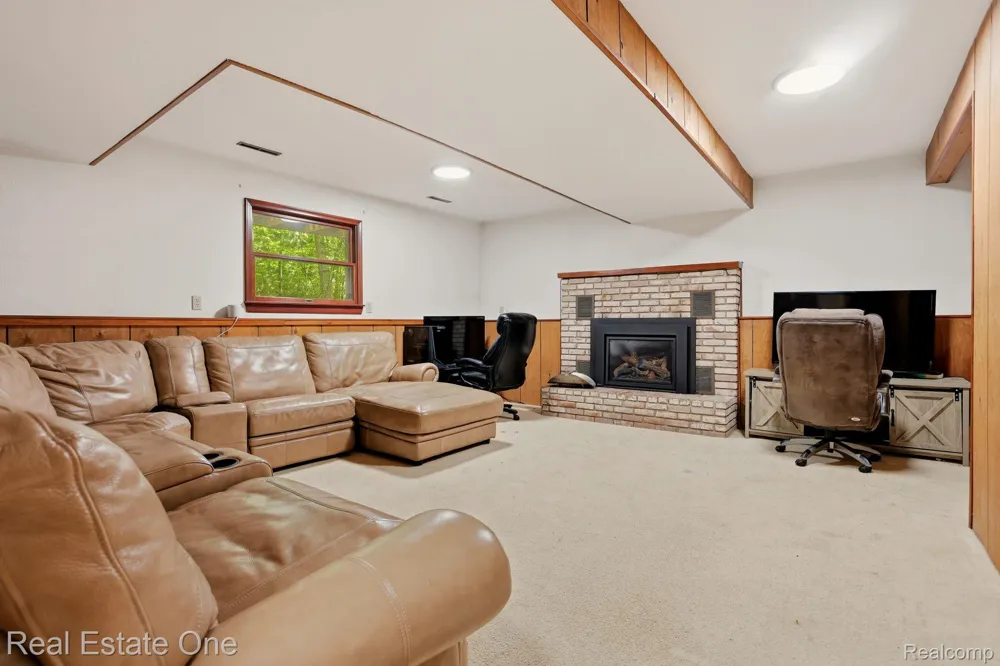 6218 Sturgeon Creek Parkway Midland City, MI 48640