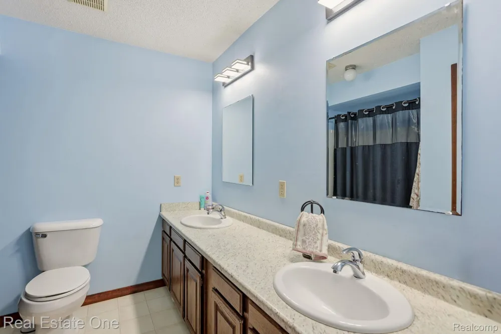 6218 Sturgeon Creek Parkway Midland City, MI 48640
