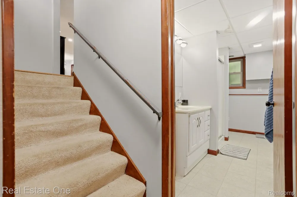 6218 Sturgeon Creek Parkway Midland City, MI 48640