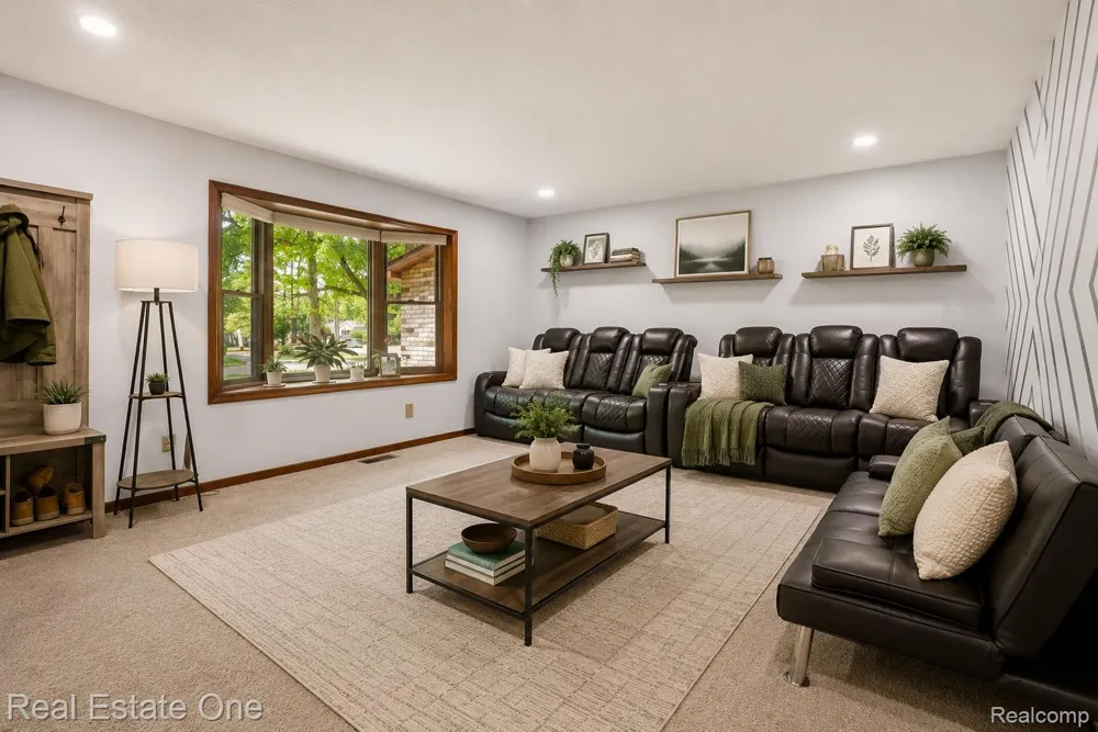 6218 Sturgeon Creek Parkway Midland City, MI 48640