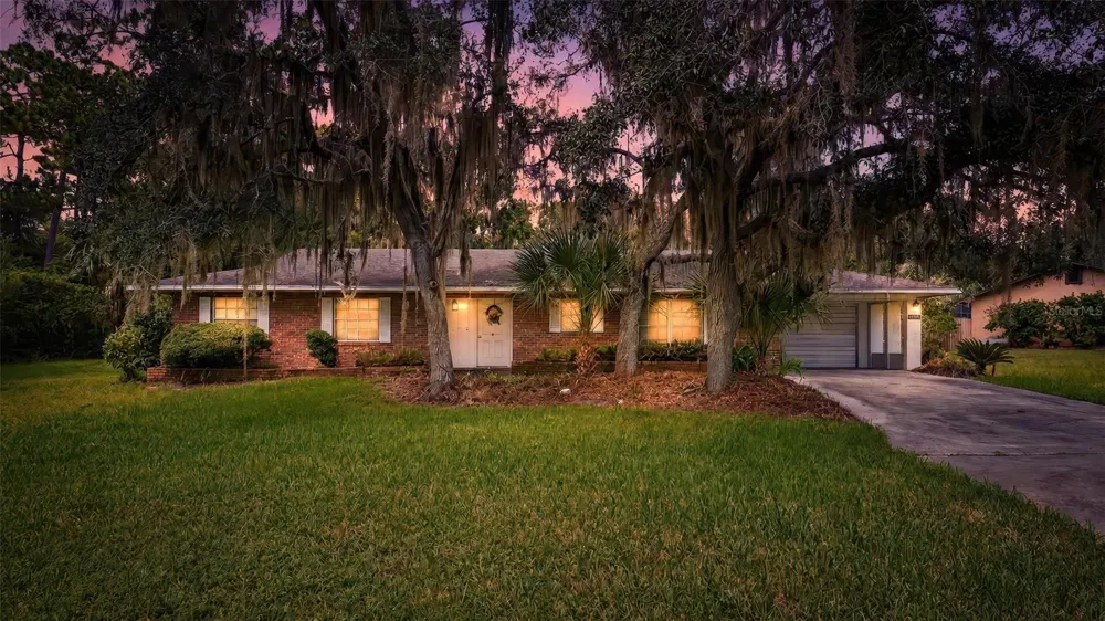 16529 ORANGE AVENUE Umatilla, FL 32784
