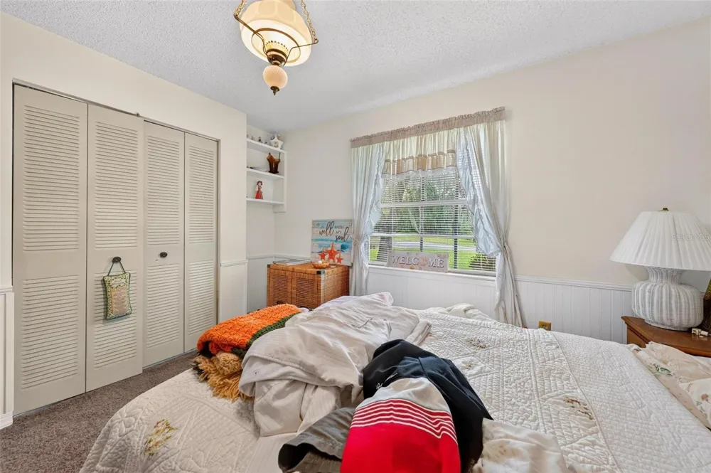 16529 ORANGE AVENUE Umatilla, FL 32784
