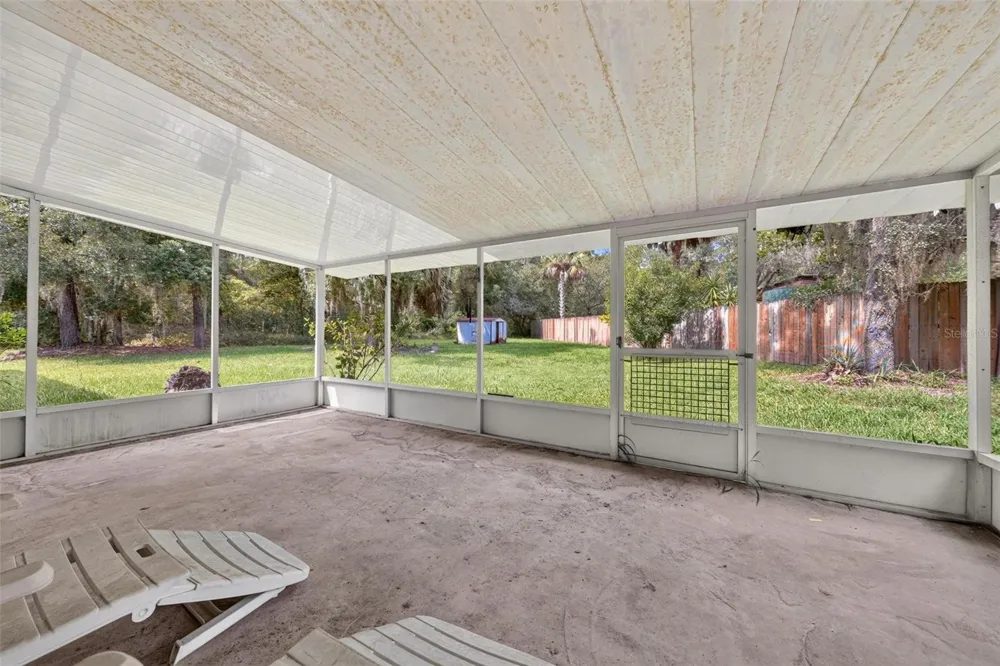 16529 ORANGE AVENUE Umatilla, FL 32784