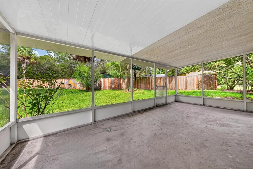 16529 ORANGE AVENUE Umatilla, FL 32784