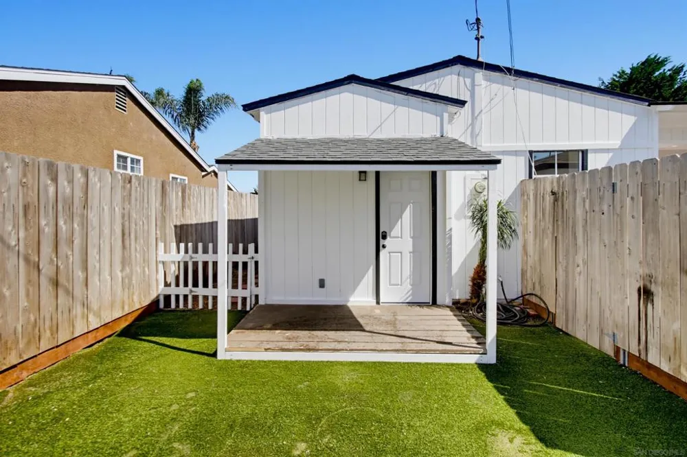 589 Bonito Imperial Beach, CA 91932