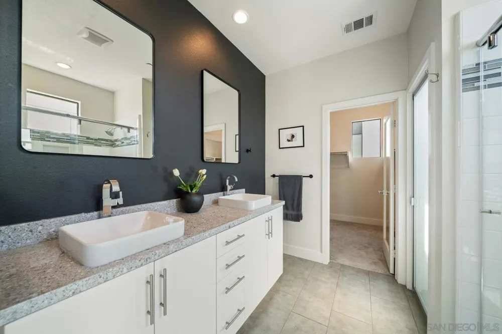 8309 Distinctive San Diego, CA 92108