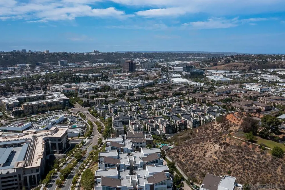 8309 Distinctive San Diego, CA 92108