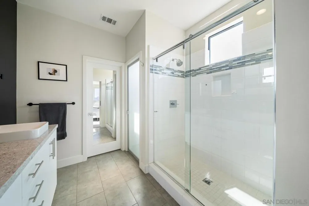 8309 Distinctive San Diego, CA 92108