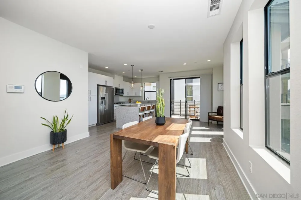 8309 Distinctive San Diego, CA 92108
