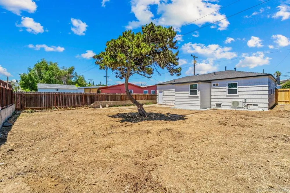 1334 E Division St National City, CA 91950