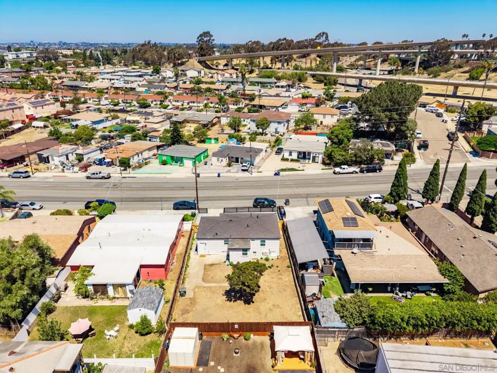 1334 E Division St National City, CA 91950