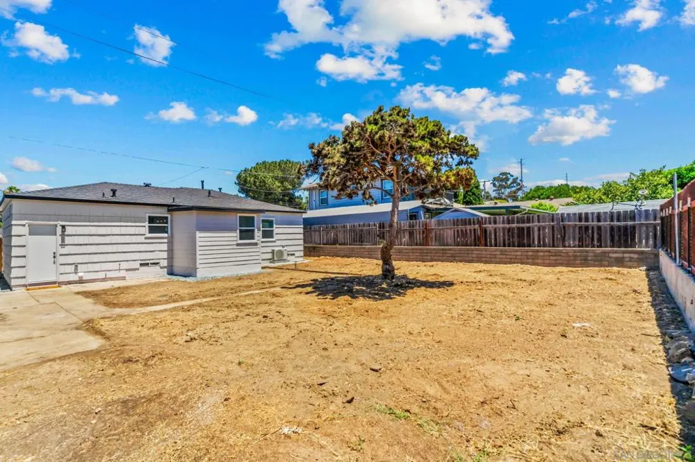 1334 E Division St National City, CA 91950