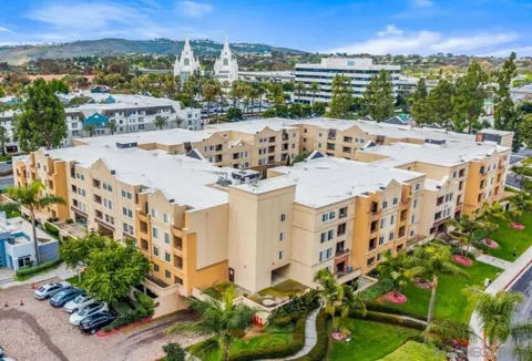 8889 Caminito Plaza Centro #7225