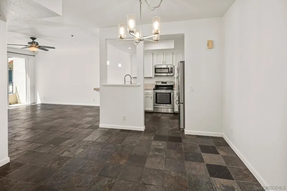 2445 Brant St #510 San Diego, CA 92101