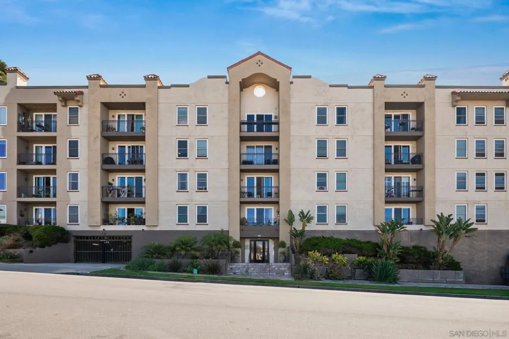 2445 Brant St #510 San Diego, CA 92101
