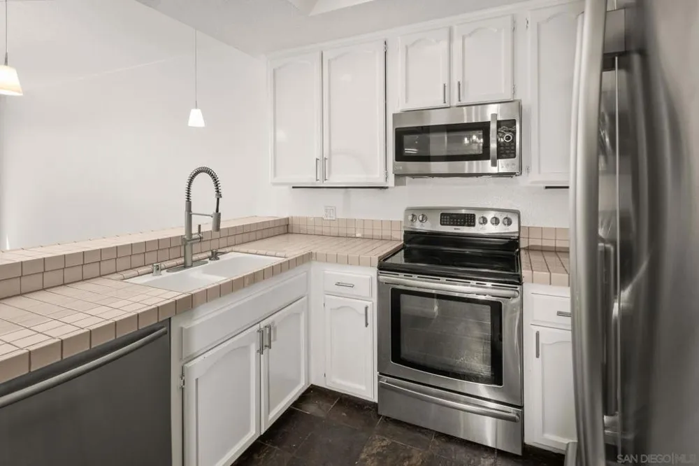 2445 Brant St #510 San Diego, CA 92101