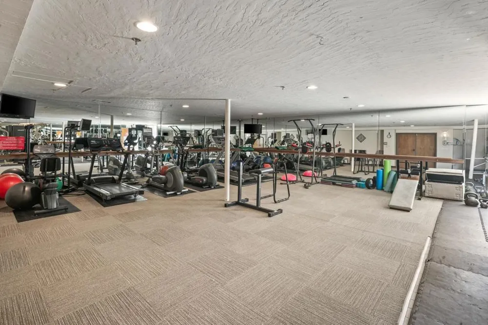 2445 Brant St #510 San Diego, CA 92101