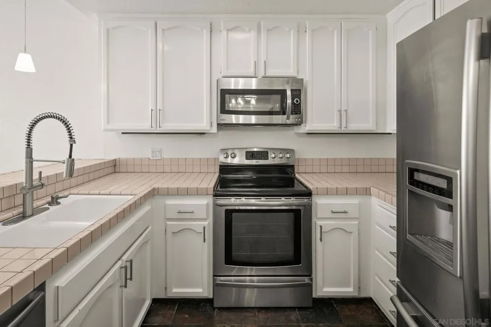 2445 Brant St #510 San Diego, CA 92101