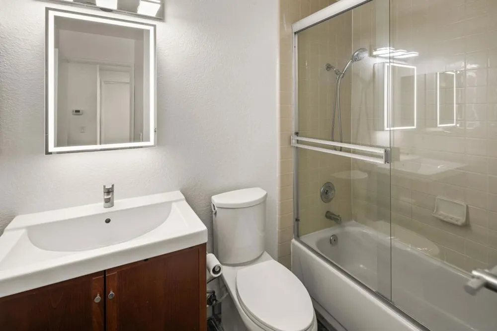 2445 Brant St #510 San Diego, CA 92101
