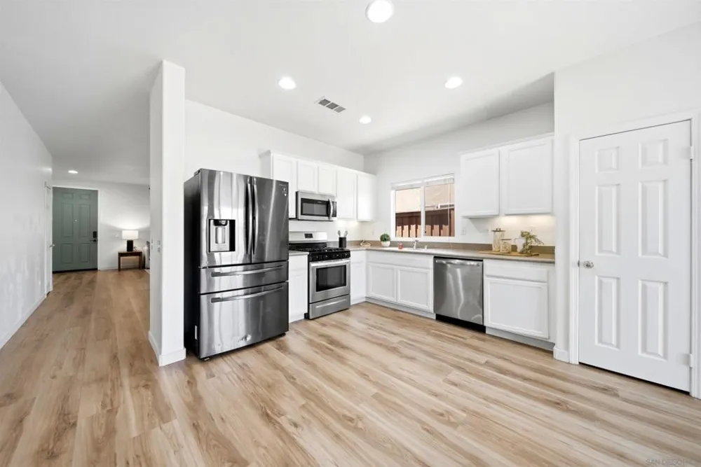 120 Estancia Way Hemet, CA 92545