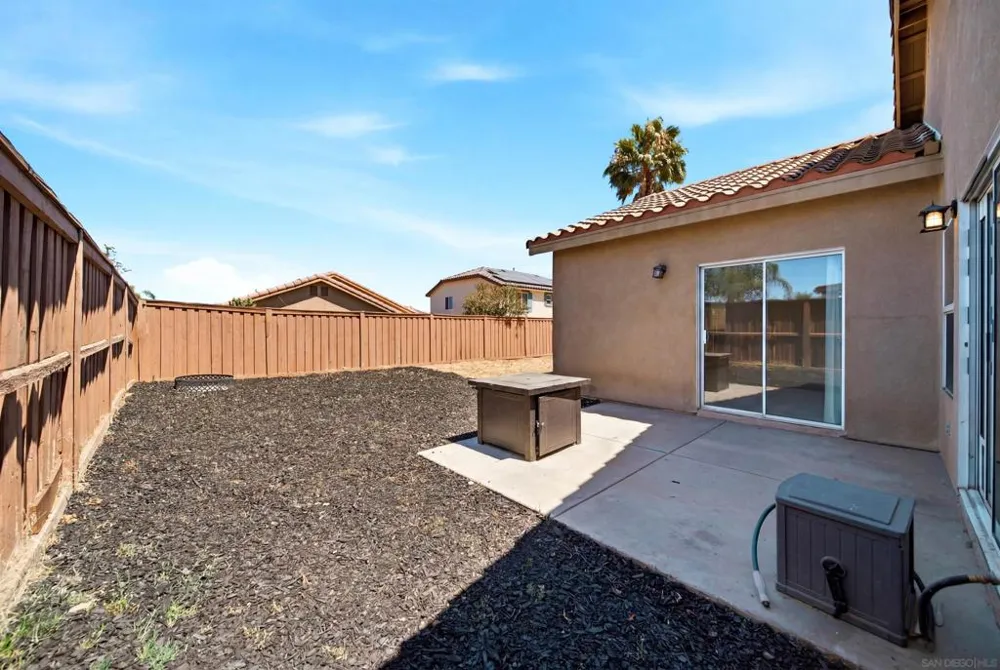120 Estancia Way Hemet, CA 92545