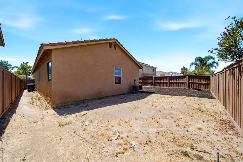120 Estancia Way Hemet, CA 92545