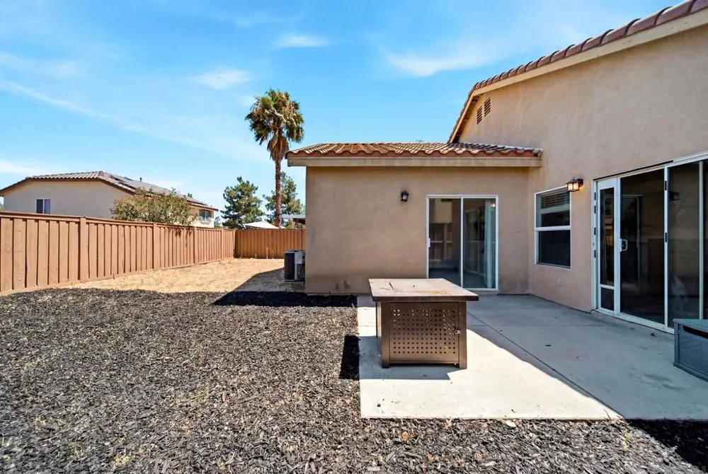120 Estancia Way Hemet, CA 92545