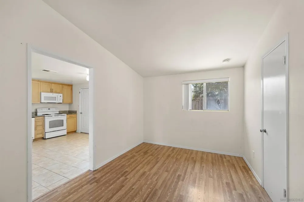 941 Grove Ave Imperial Beach, CA 91932