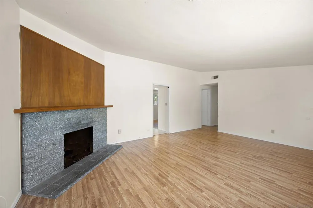 941 Grove Ave Imperial Beach, CA 91932