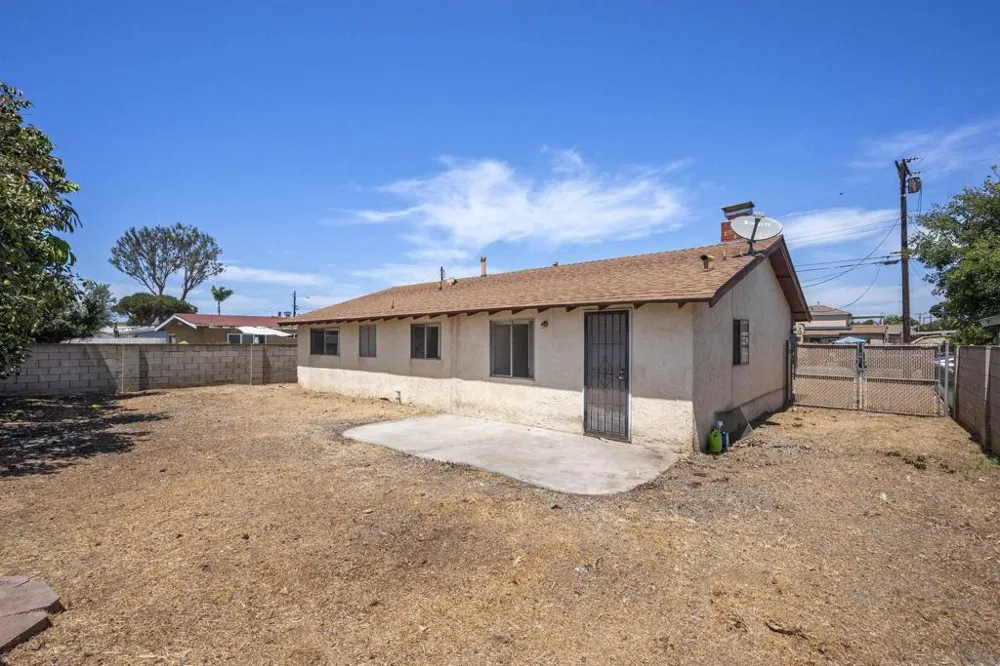 941 Grove Ave Imperial Beach, CA 91932
