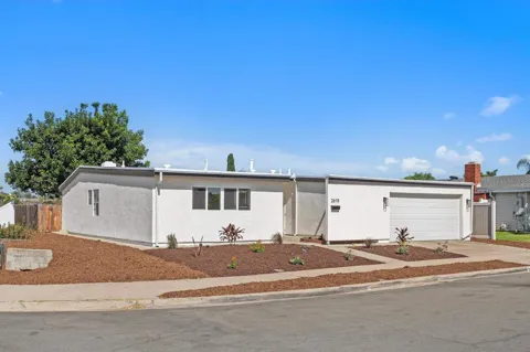 2618 Larkin Pl.