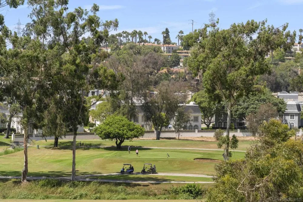 2501 Navarra Dr #121 Carlsbad, CA 92009