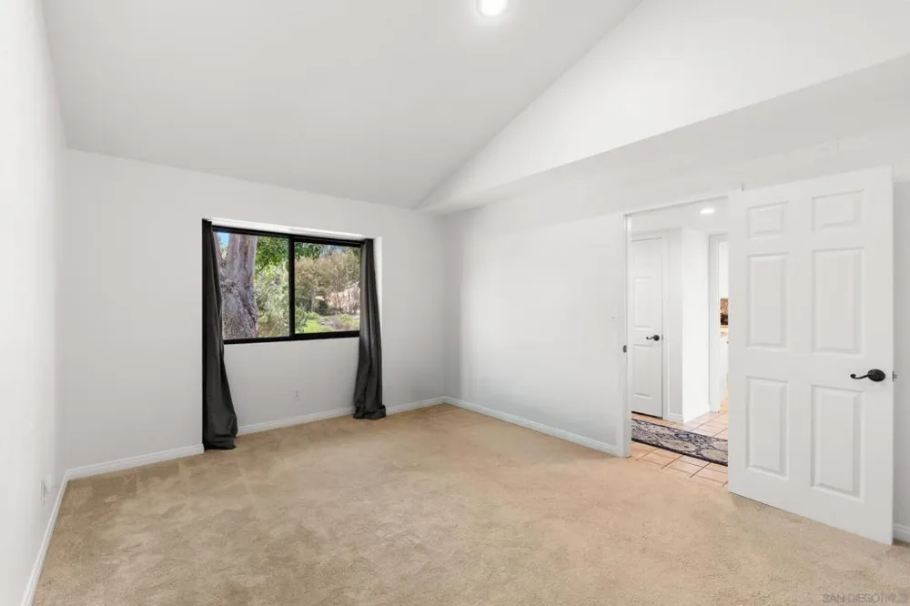 2501 Navarra Dr #121 Carlsbad, CA 92009